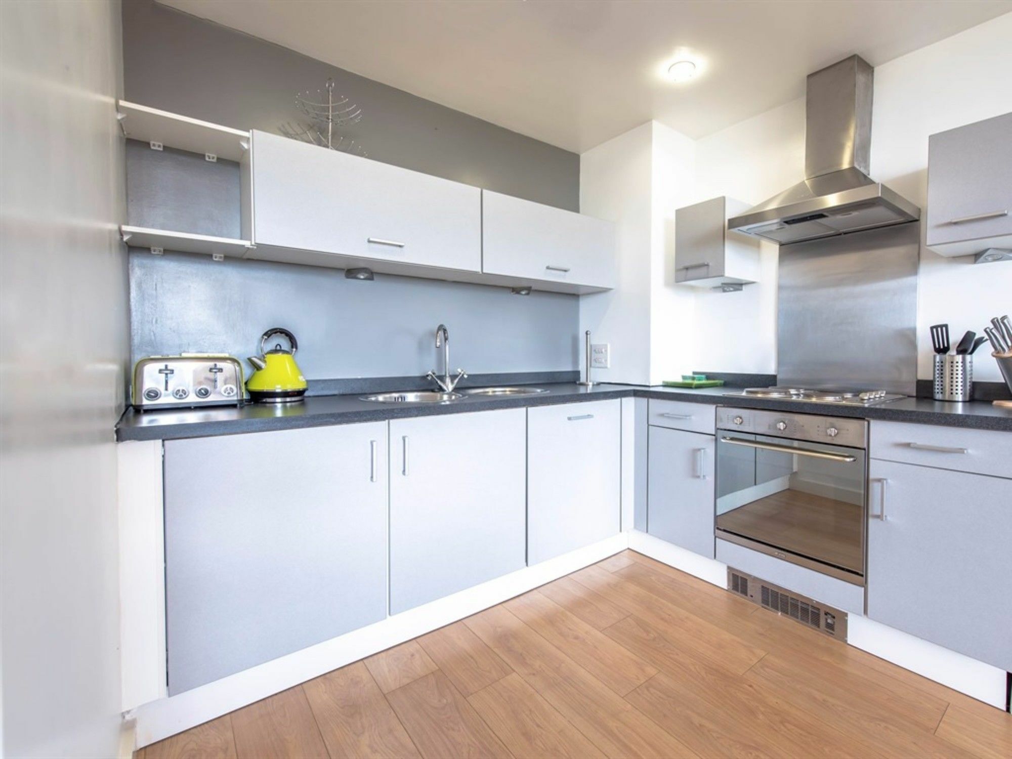 Inspired Apartments ซัลฟอร์ด ภายนอก รูปภาพ