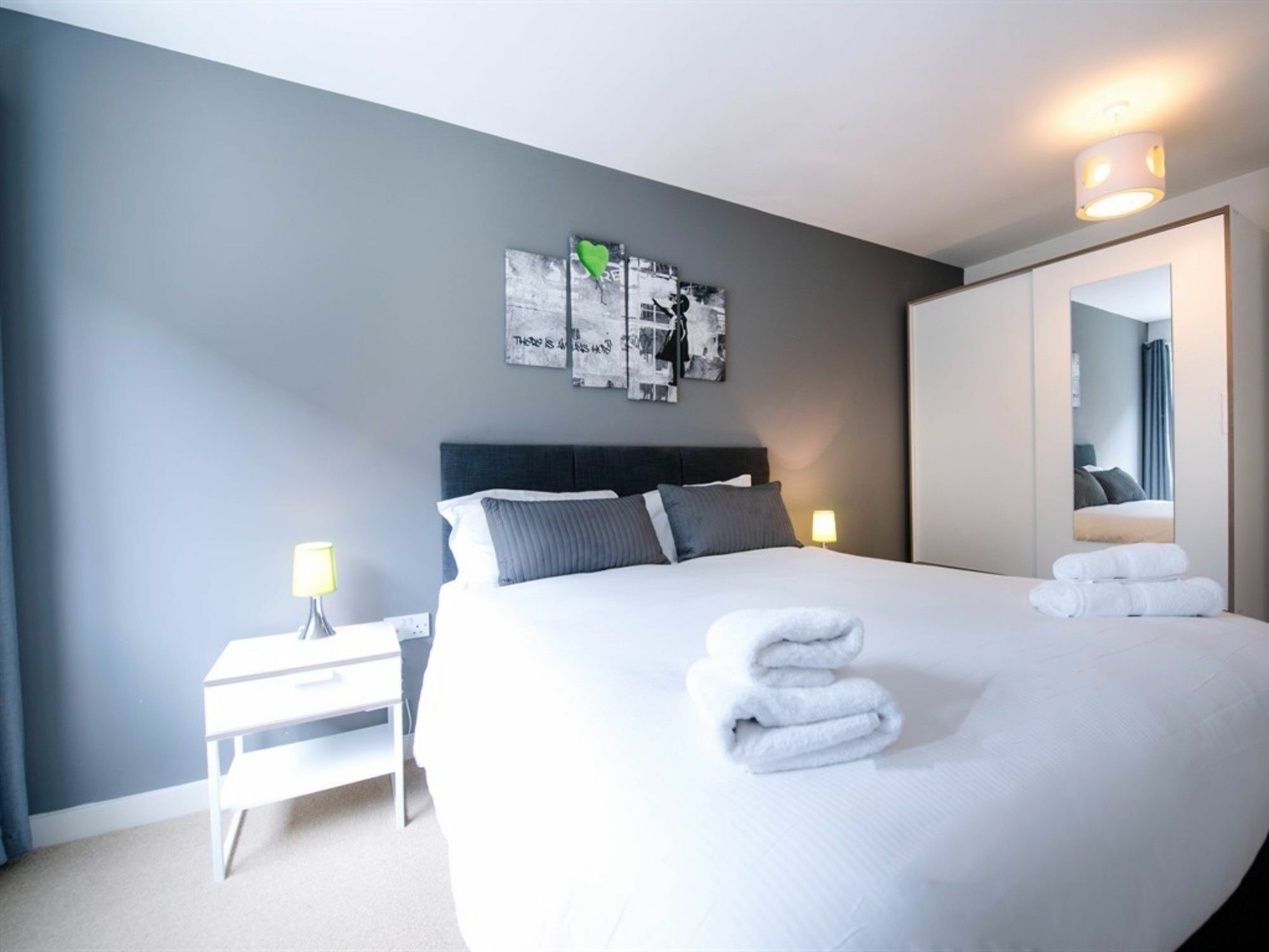 Inspired Apartments ซัลฟอร์ด ภายนอก รูปภาพ